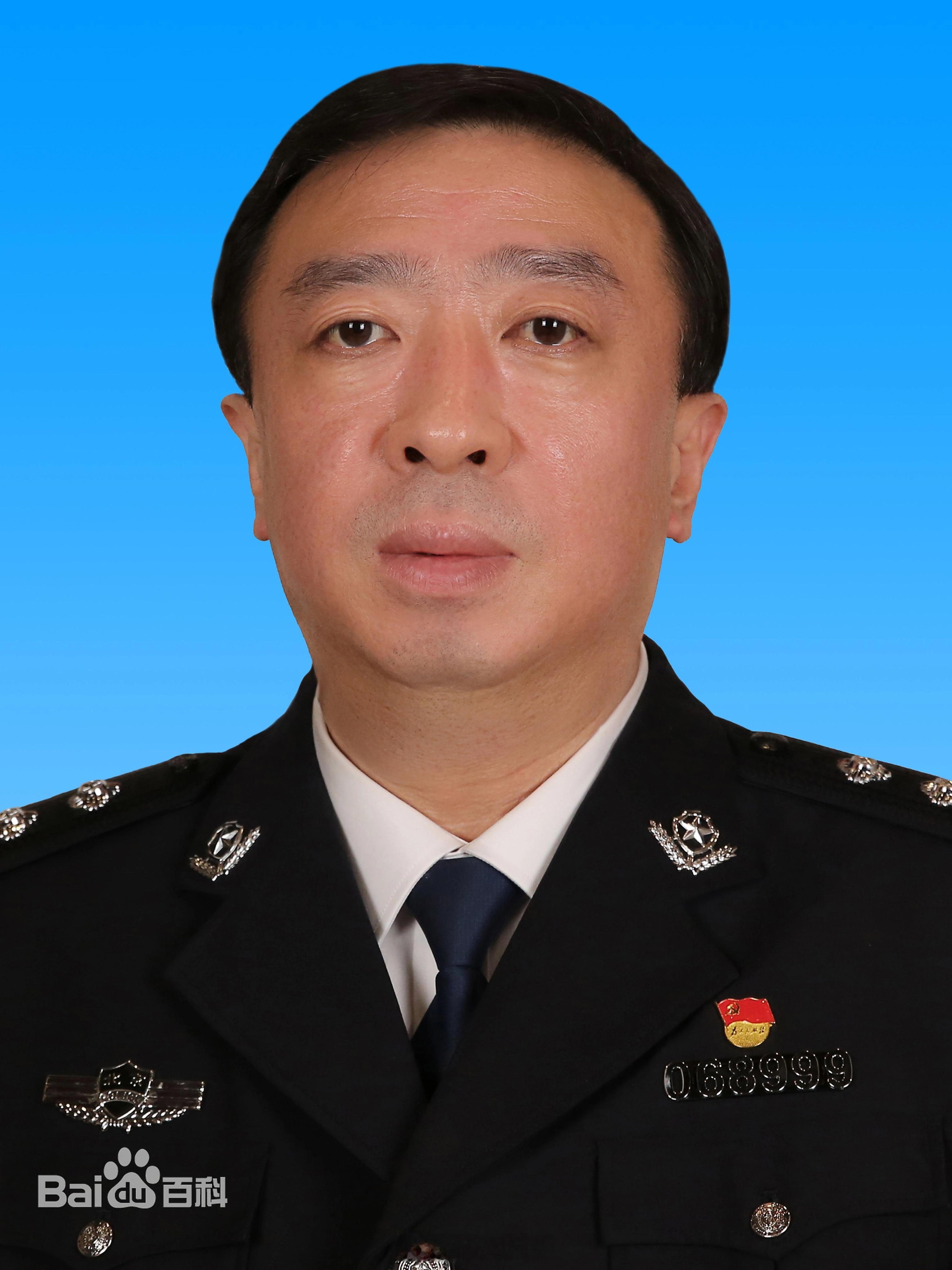 中宣部追授董亦军同志“时代楷模”称号，褒扬他是“以实干显担当的人民好公安”，号召