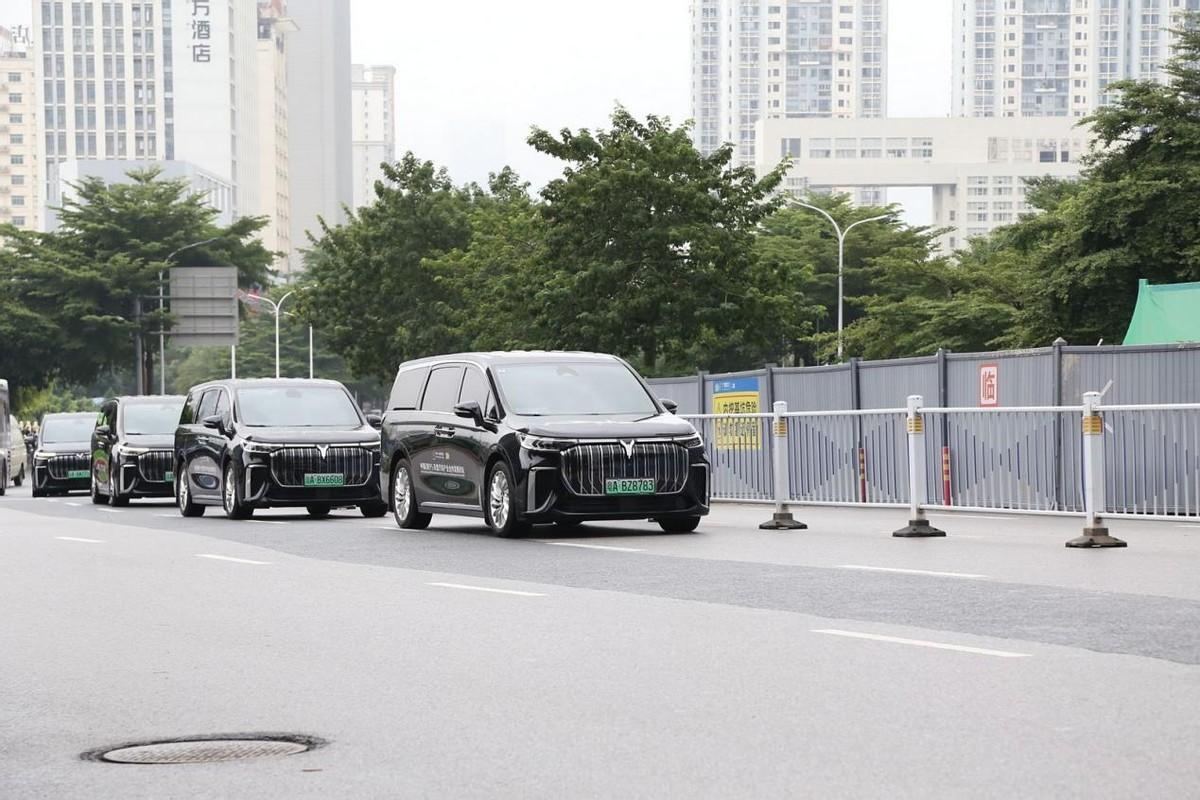 17项MPV首搭技术、21项同级领先技术！岚图梦想家再登国家级舞台，彰显高端出行