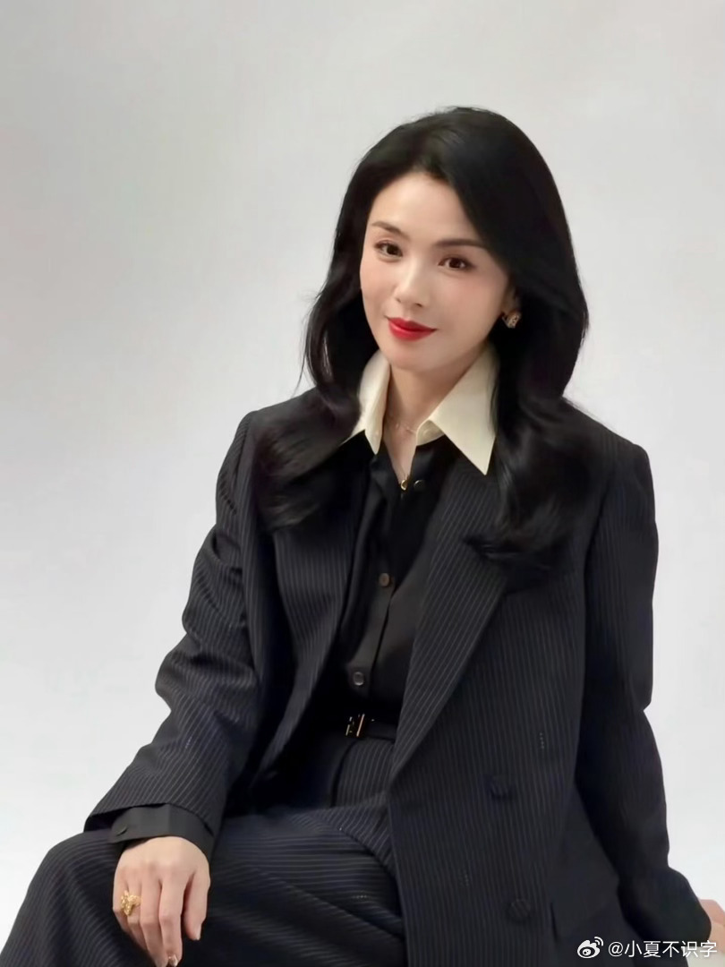 刘涛鼓励雪饼猴刘涛梦中情师的含金量还在上升刘涛真的太会做前辈了，对雪饼猴满是鼓励