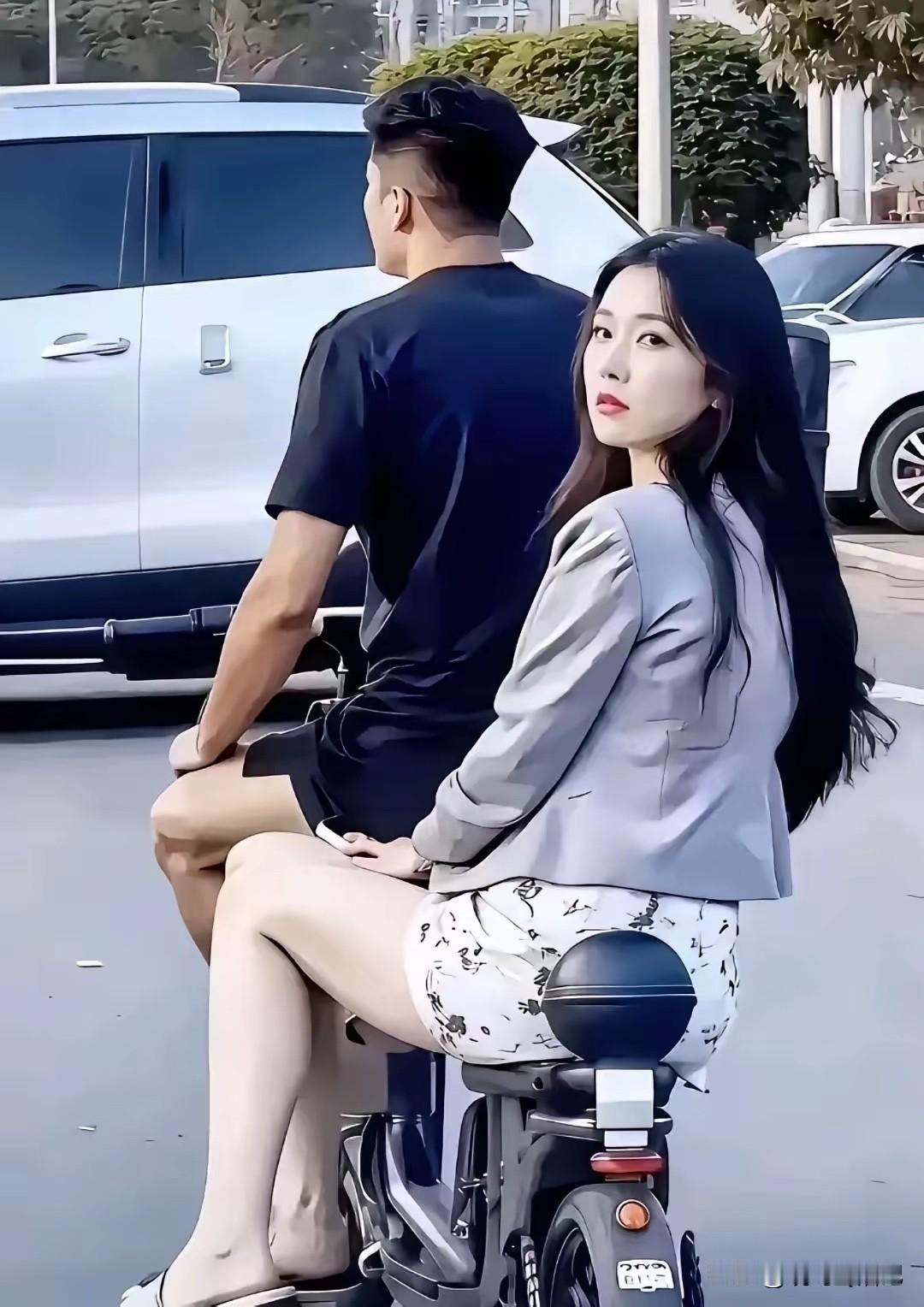 不知道此刻，小姐姐在想什么？