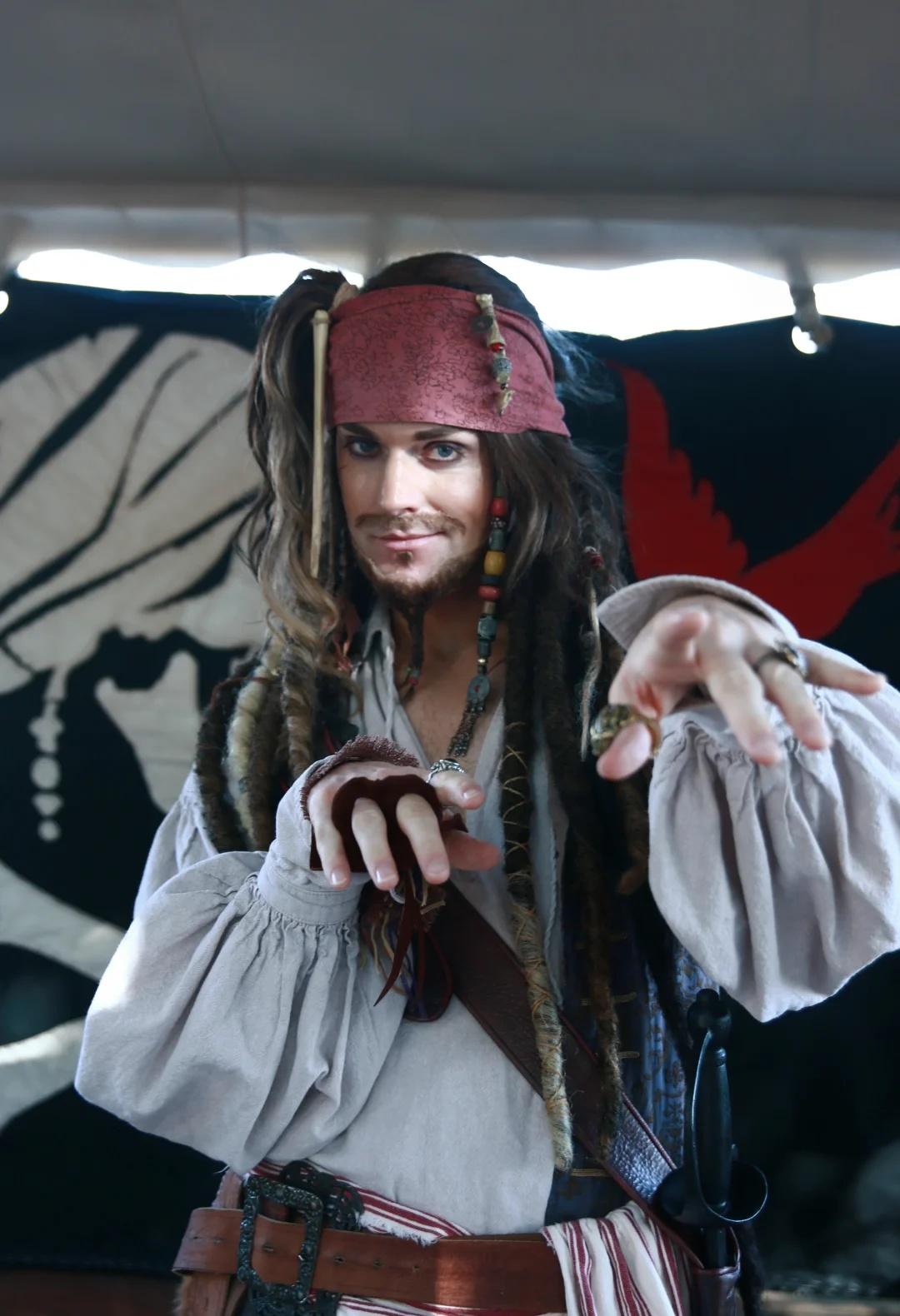260807杰克船长🏴‍☠️
杰克船长 jacksparrow captain
