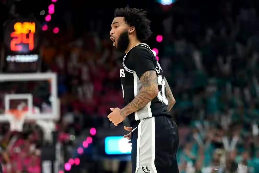 尚帕尼贡献10分6板2助1断2帽NBA季后赛西部决赛G6，马刺118-91大胜雷