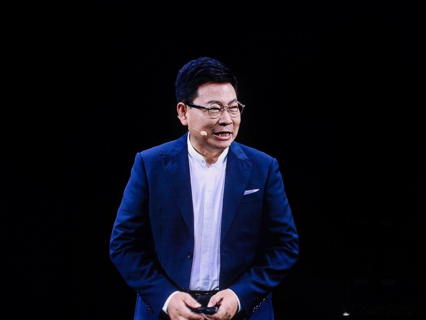 他来了他来了，这个神一样的男人又回来了，今天状态明显好太多华为发布会智界RX发布
