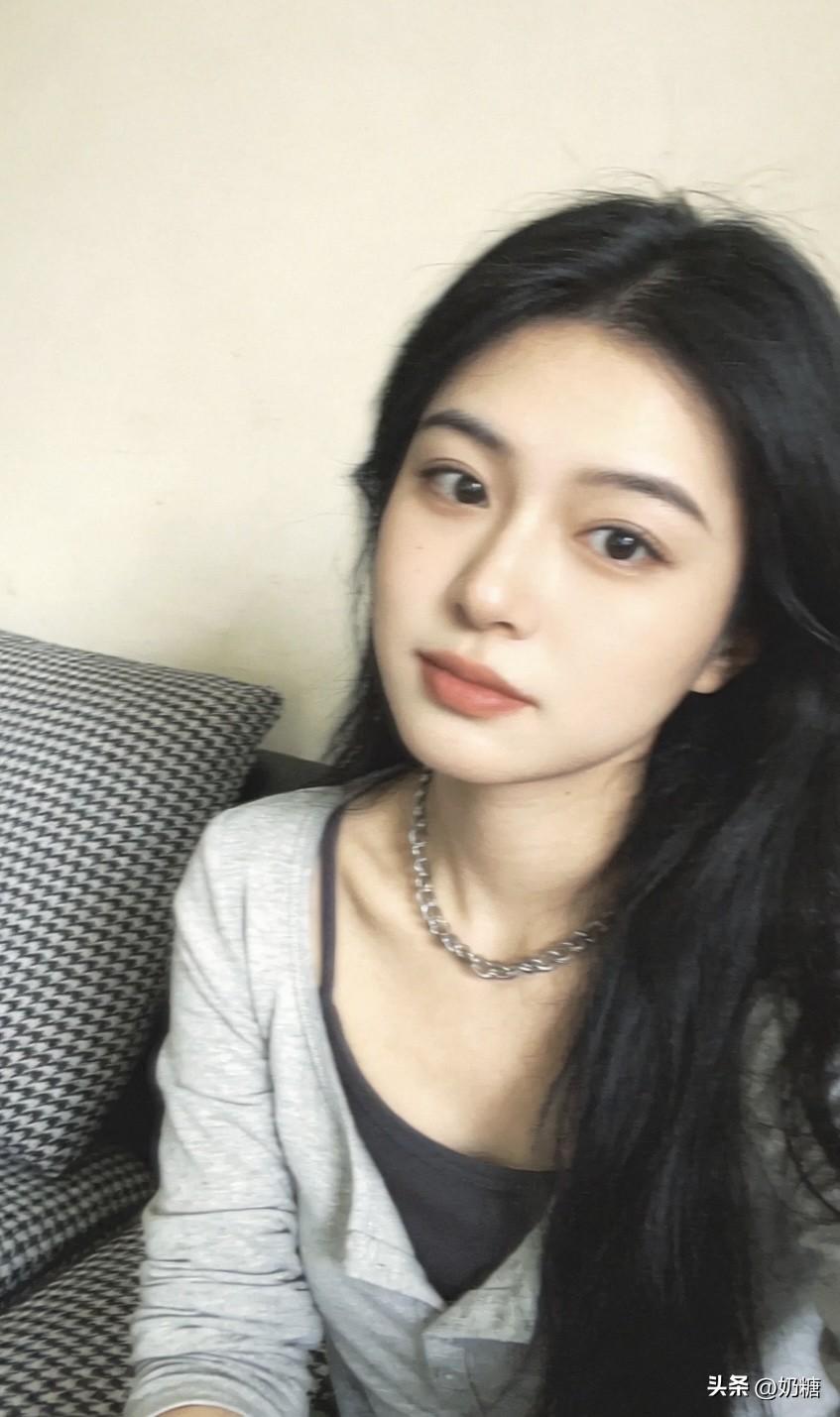 𓇢⸝⸝⸝ᴄʟᴇᴀʀ

心境澄明了以后
看万物都温柔了
一花
一叶
沉淀喧嚣
映