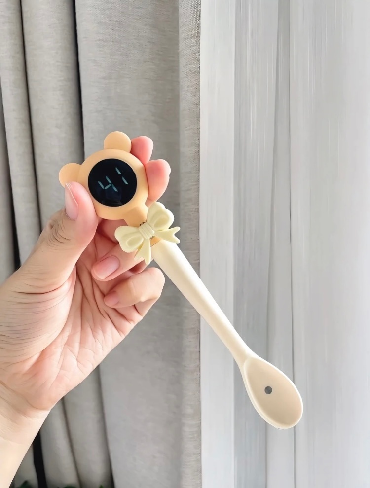 第一次买能测温的辅食勺！终于不用担心烫到宝宝了～温度实时看得见，高低温都能测[打