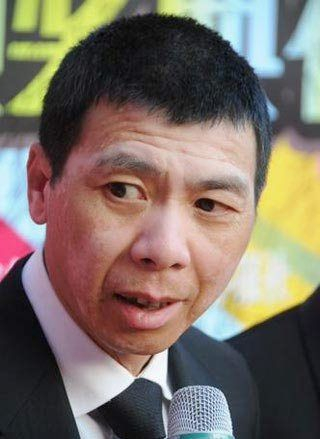 冯小刚垃圾观众言论被翻出 冯小刚，戊戌 乙卯 甲午。甲木日主生于卯月，月上乙木透