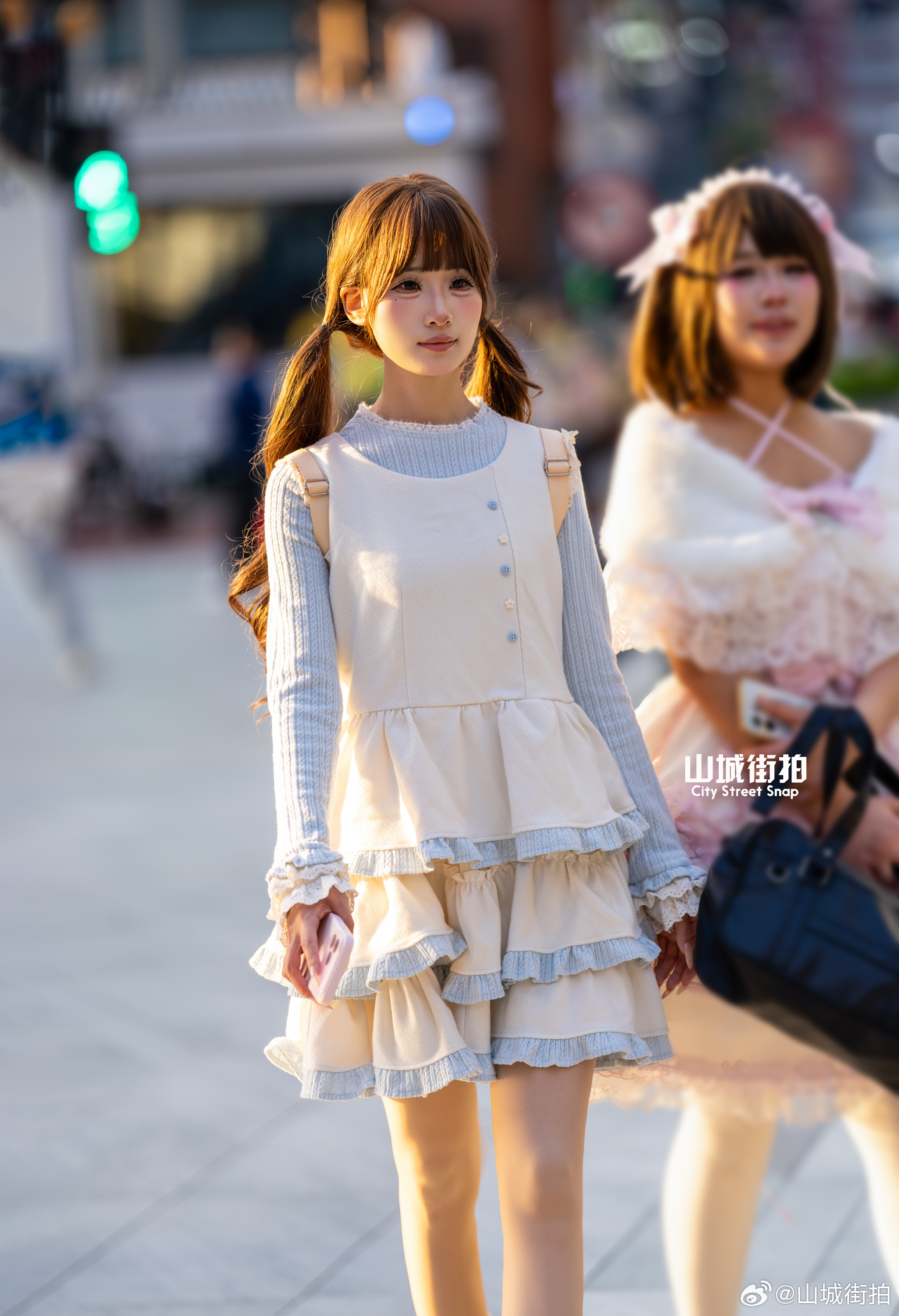 好久没这样的光线了~ 