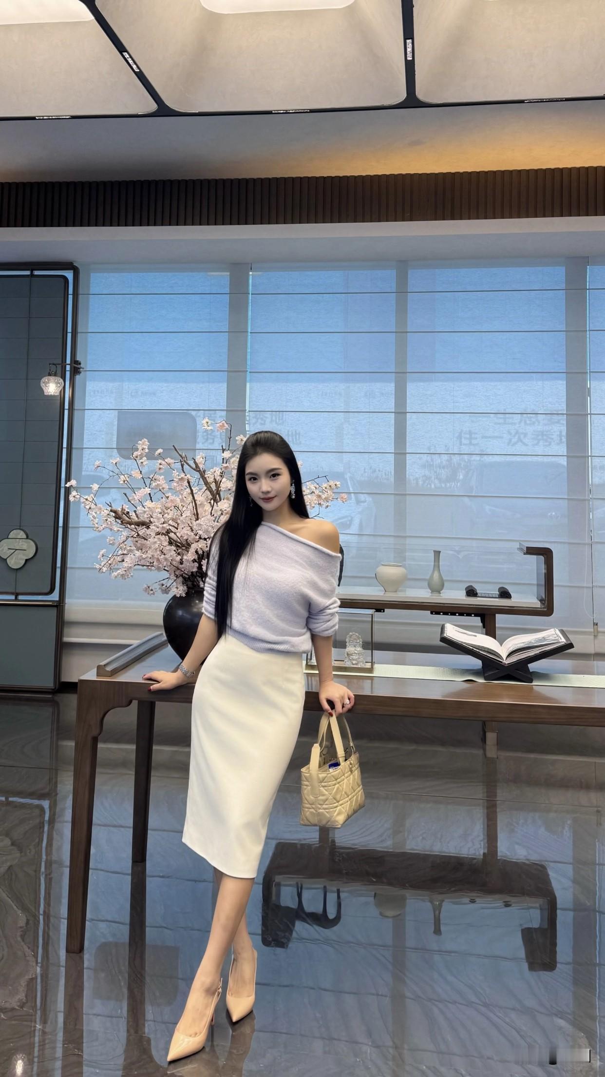 舒服又好看的穿搭有哪些书香满溢，雅韵流长。