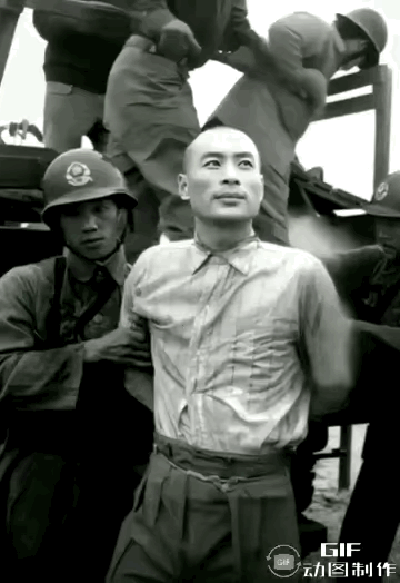 那坚定的目光，穿透了七十年时光

不但吴石将军是孤胆英雄，聂曦烈士也是，这是他就