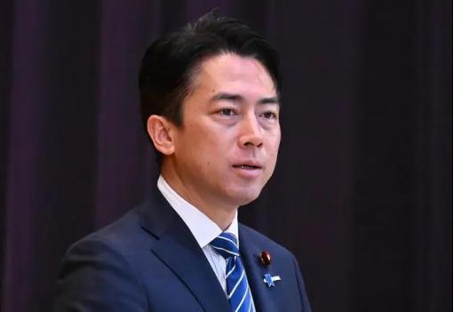 据日本媒体报道，日本防卫大臣小泉进次郎近期又在节目里谈起核武器与核动力潜艇，坚称