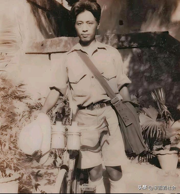 这个其貌不扬的年轻人，竟然是第一个完成环球旅行的中国人！
他叫潘德明，1908年