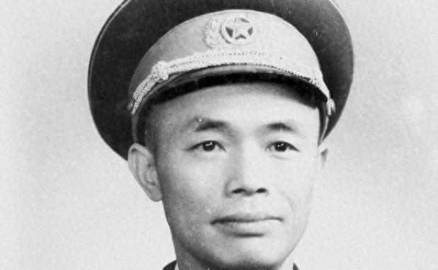 钟伟将军在东北战场表现出色，他到底立下哪些战功，为什么能被破格提拔呢？
1947