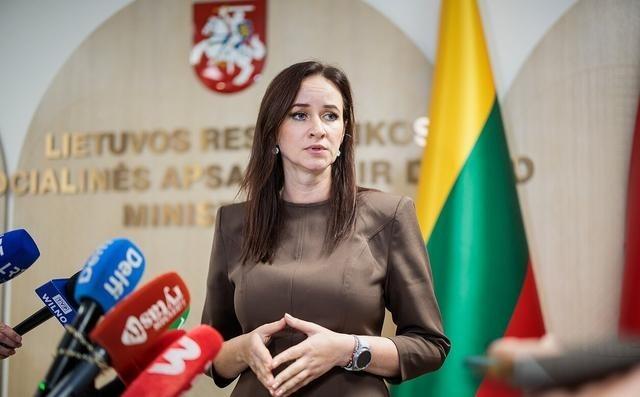 立陶宛向中国认错后，给台湾地区气坏了。赖清德当局发表新闻稿称，台湾地区和立陶宛是