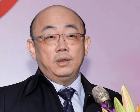 被骂“汉奸”就急眼要告诽谤？日籍媒体人矢板明夫被郭正亮当众揭穿老底，彻底沦为舆论