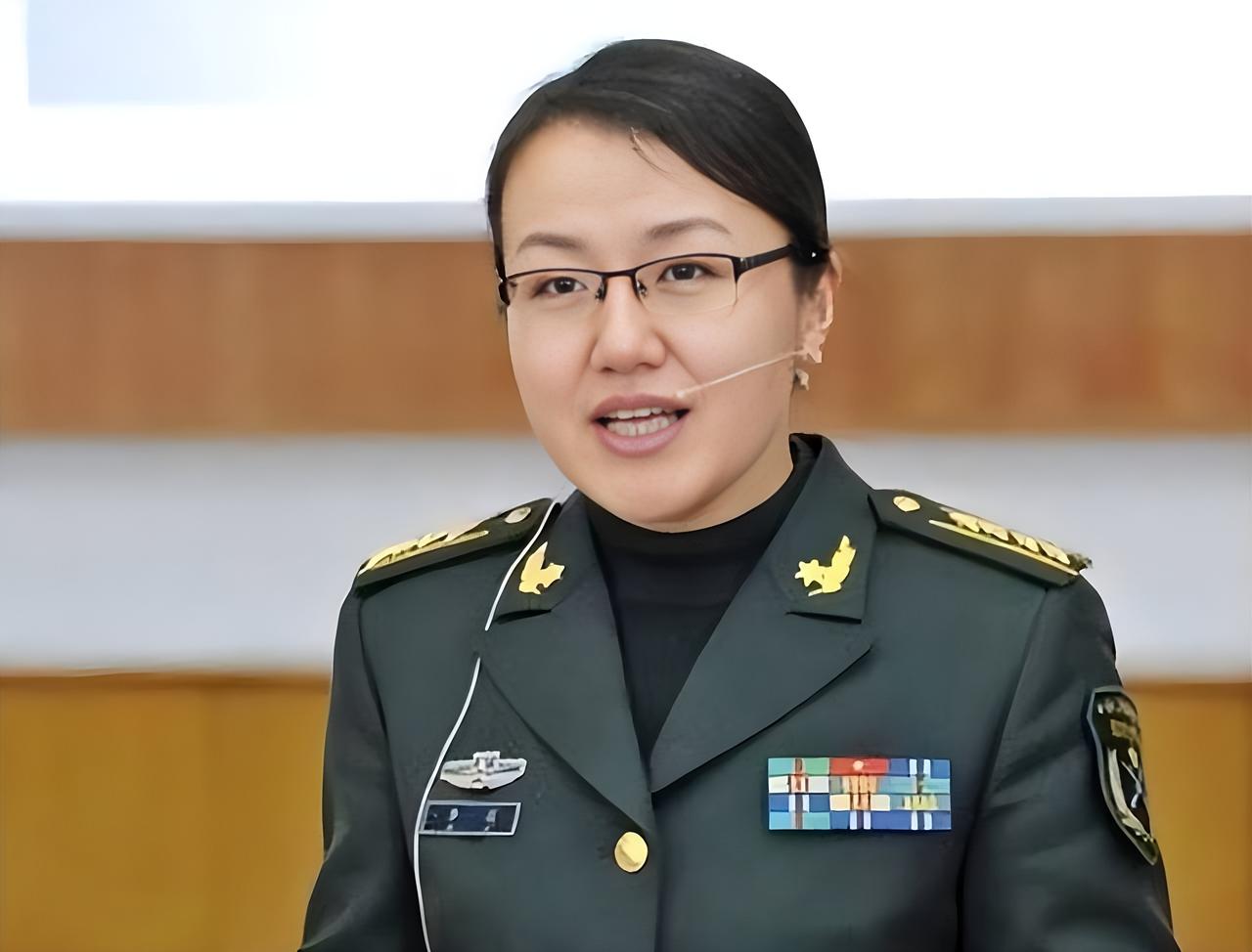 可真能整！军事专家李莉，近两三年在公开媒体节目里对俄乌、中东等战事的评论，多次被