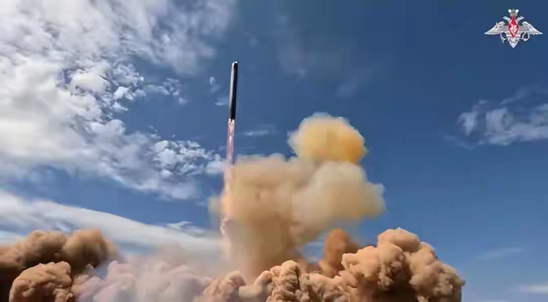 3.5万公里射程？还能突防全球所有反导系统？俄罗斯这波放出的“大招”，直接让全球