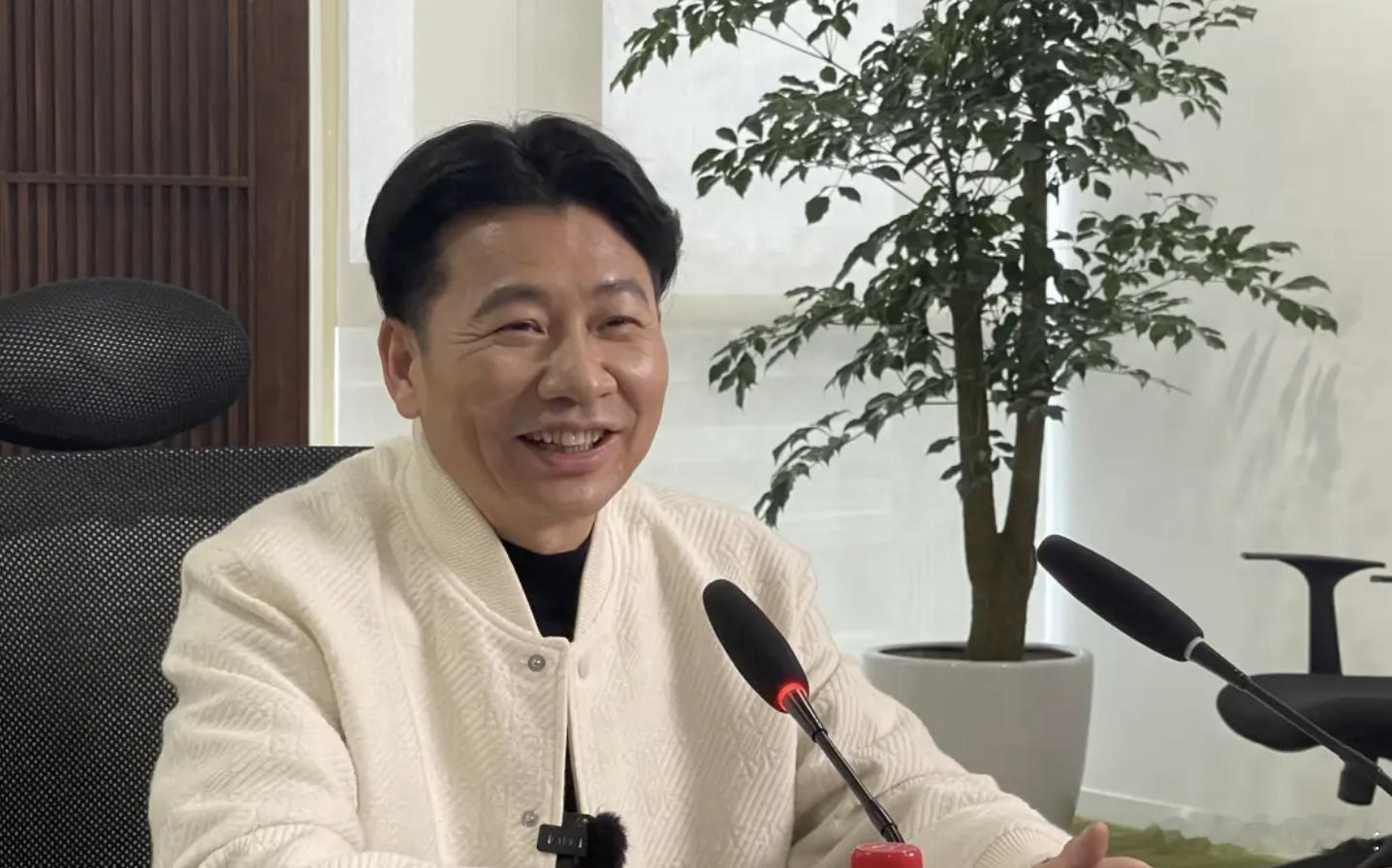 直播不是所有的行业的“解药”，但很多商界大佬却能在直播这种业态中找到自己的破局之