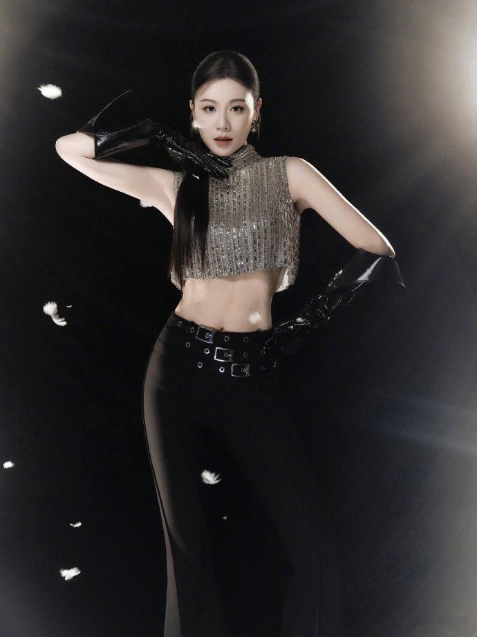 叶一茜叶一茜把陈瑶当女儿宠乘风2026别人相处客客气气，茜姐直接开启养女儿模式，