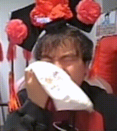 买了各种冰箱除味产品都毫无作用以后决定返璞归真尝试用半干的洗脸巾，半天就有效果了