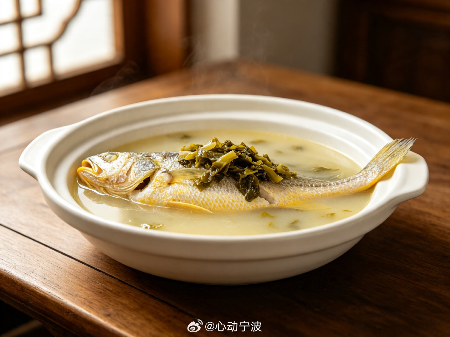 宁波人的宴席永远少不了一条大黄鱼 对于宁波人来说，大黄鱼不只是一道海鲜，更是刻在