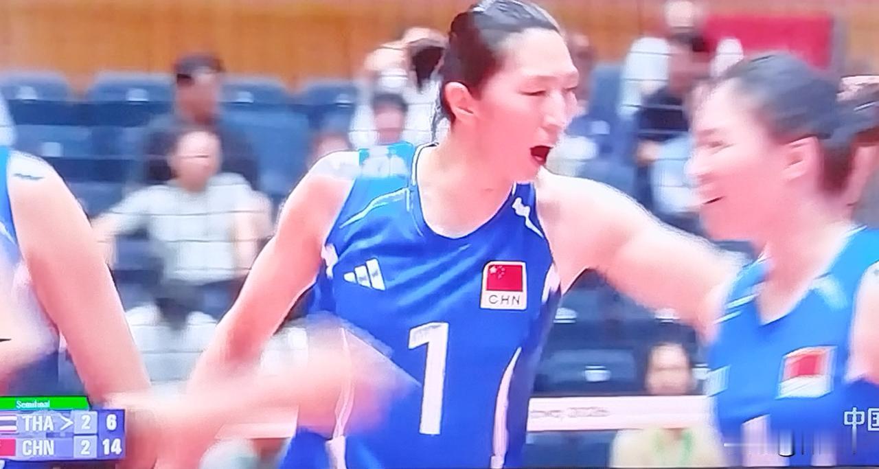 泰国女排对challenge(挑战)乐此不疲，特别是第5局。

今天亚运会女排半