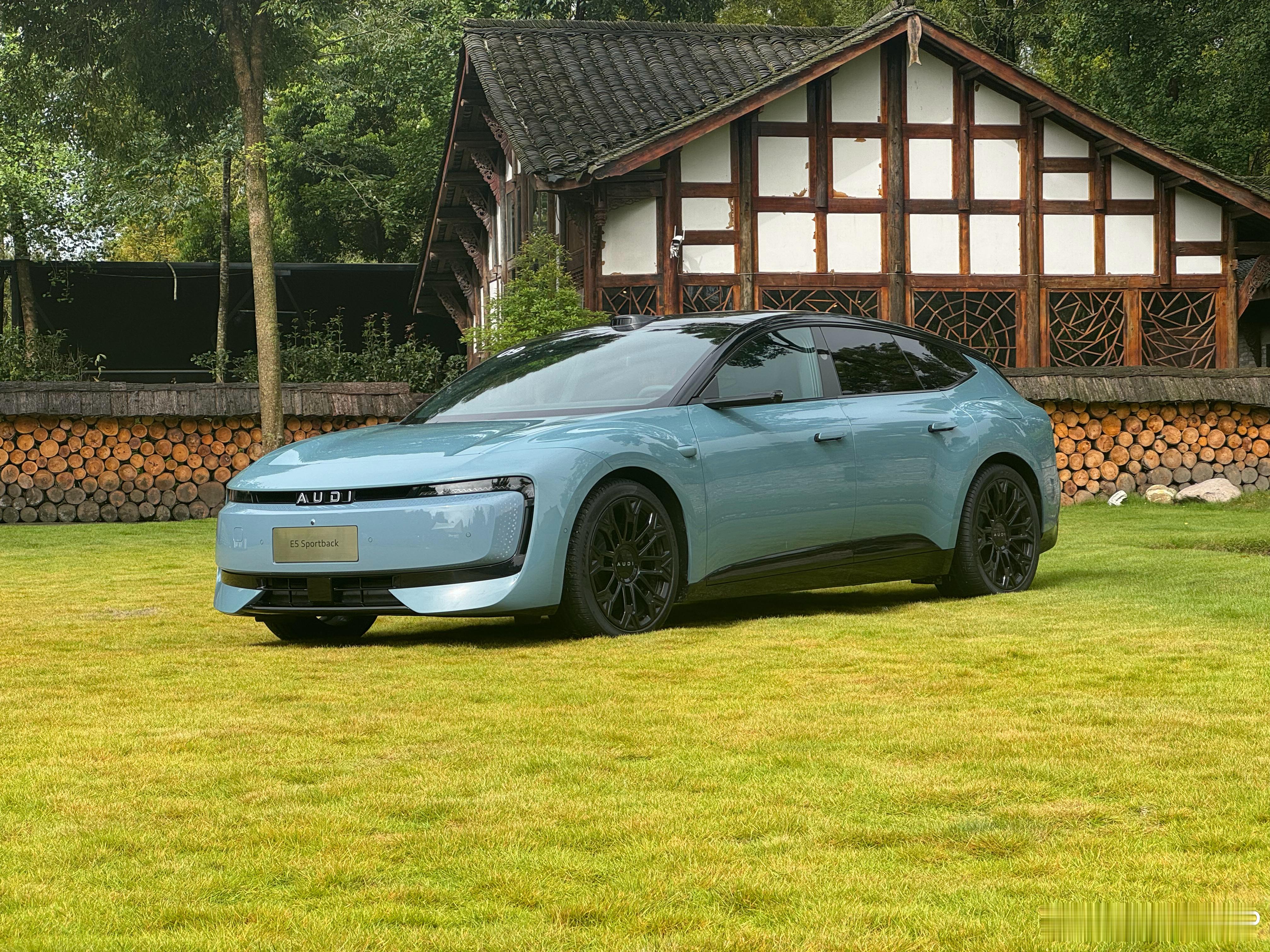 AUDI E5，不带四个圈的奥迪，还是奥迪吗？我与汽车的日常 ​​​
