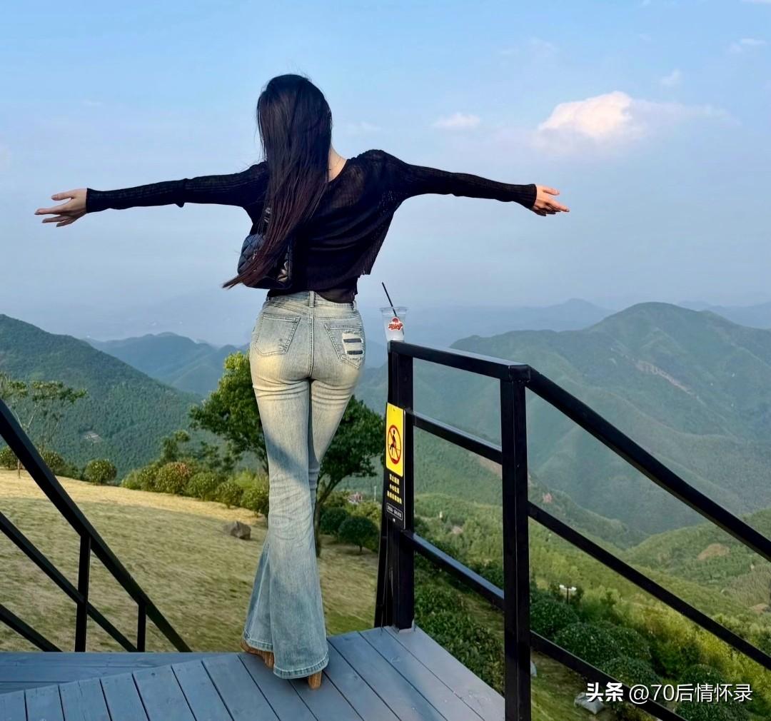 心持暖阳，不忧风雨；循时而行，不信仓促。时光自有尺度，所有坚持，终会被温柔回应。