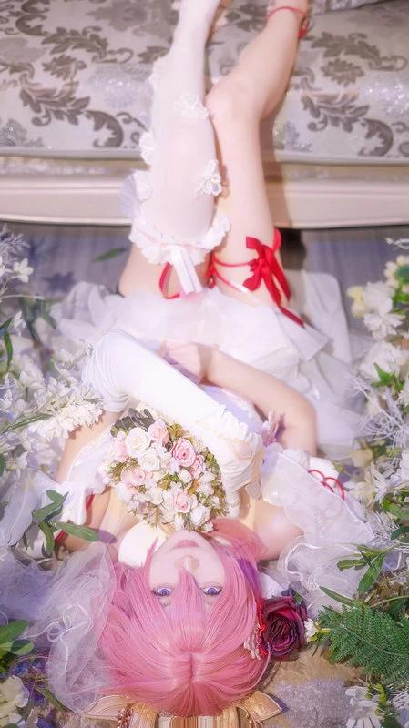 八重神子，应该有八个分身!#游戏# #原神# #二次元#