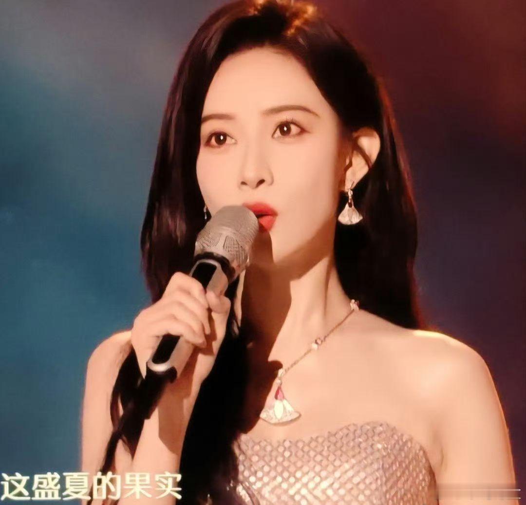 咱就说 孟子义没跑调  这事儿得奔走相告！孟姐这是铁了心要在华语乐坛卷出一片天，