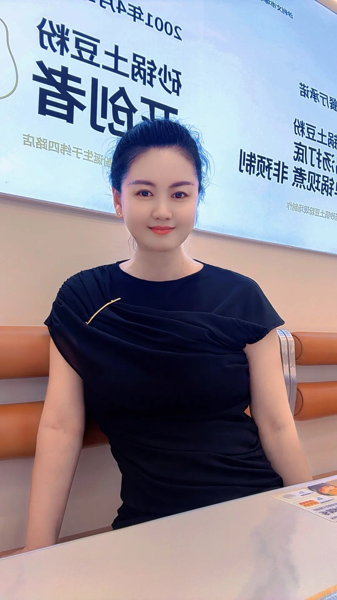 铁血丹心护华夏，铮铮军魂守万家。 八一建军，致敬英雄将士， 愿山河长治...