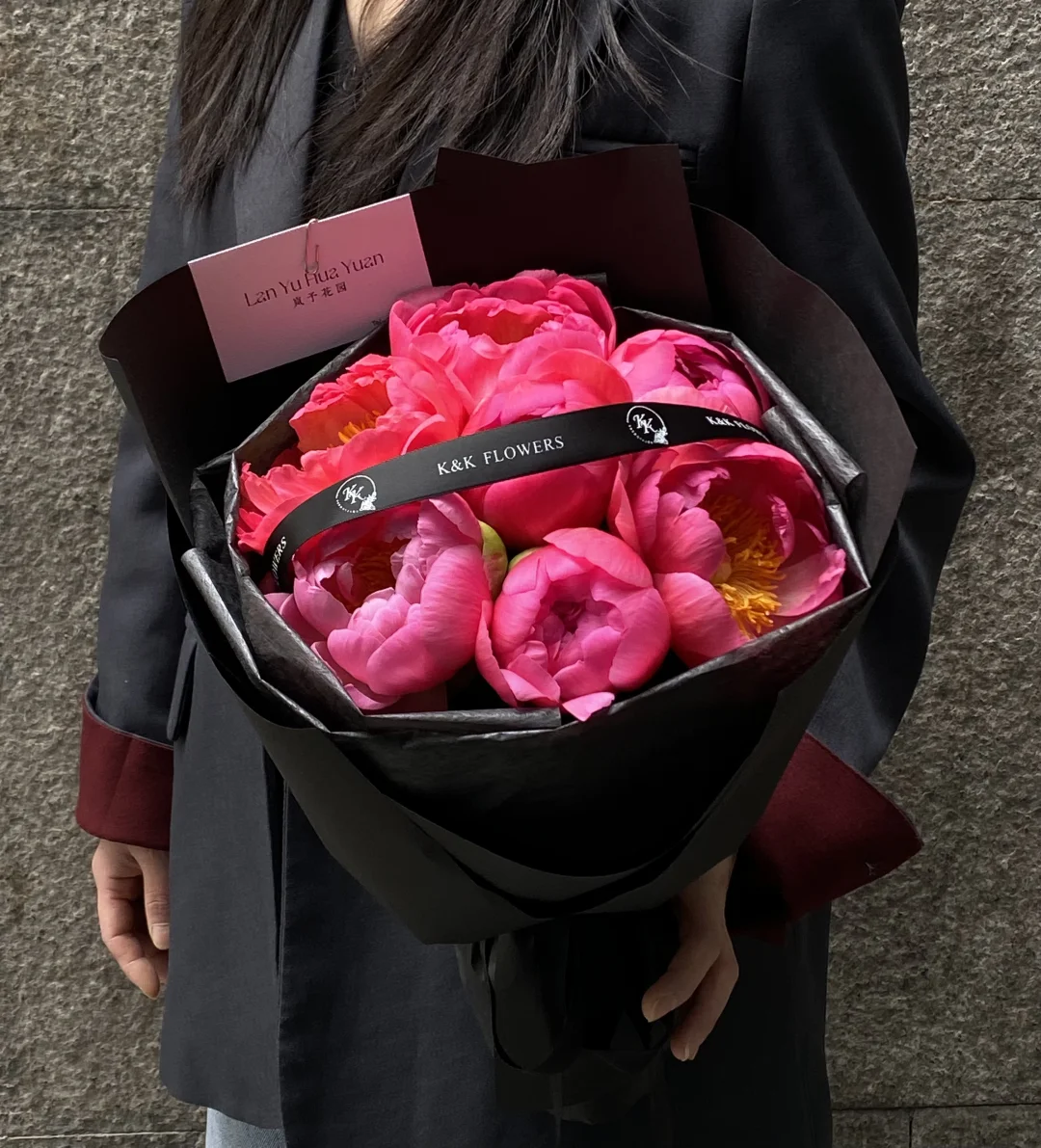 今日是女生送给自己的落日珊瑚芍药花束♥️