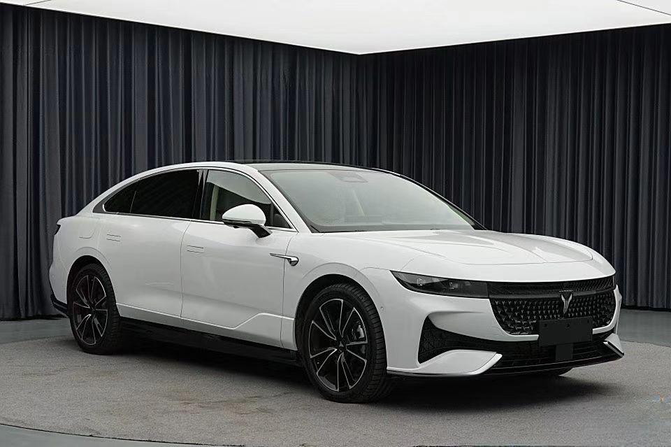 【功率提升 新款岚图追光PHEV申报信息 】我们从最新一期的工信部申报信息中，看