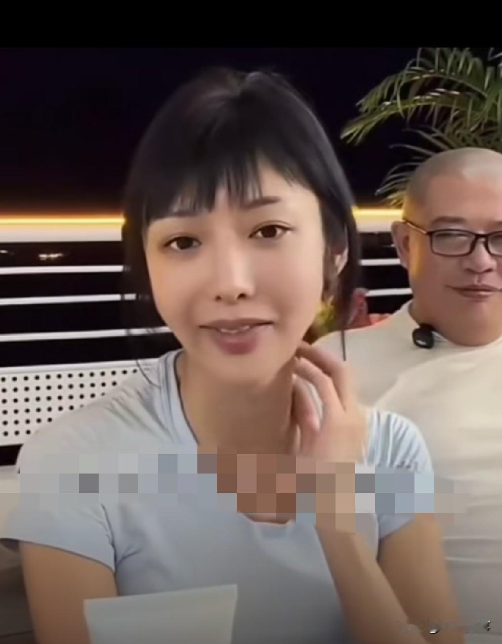 驴爸新女助理朝平荣、驴姐开火，隔空叫嚣要大Gan一场！

       二驴聘请