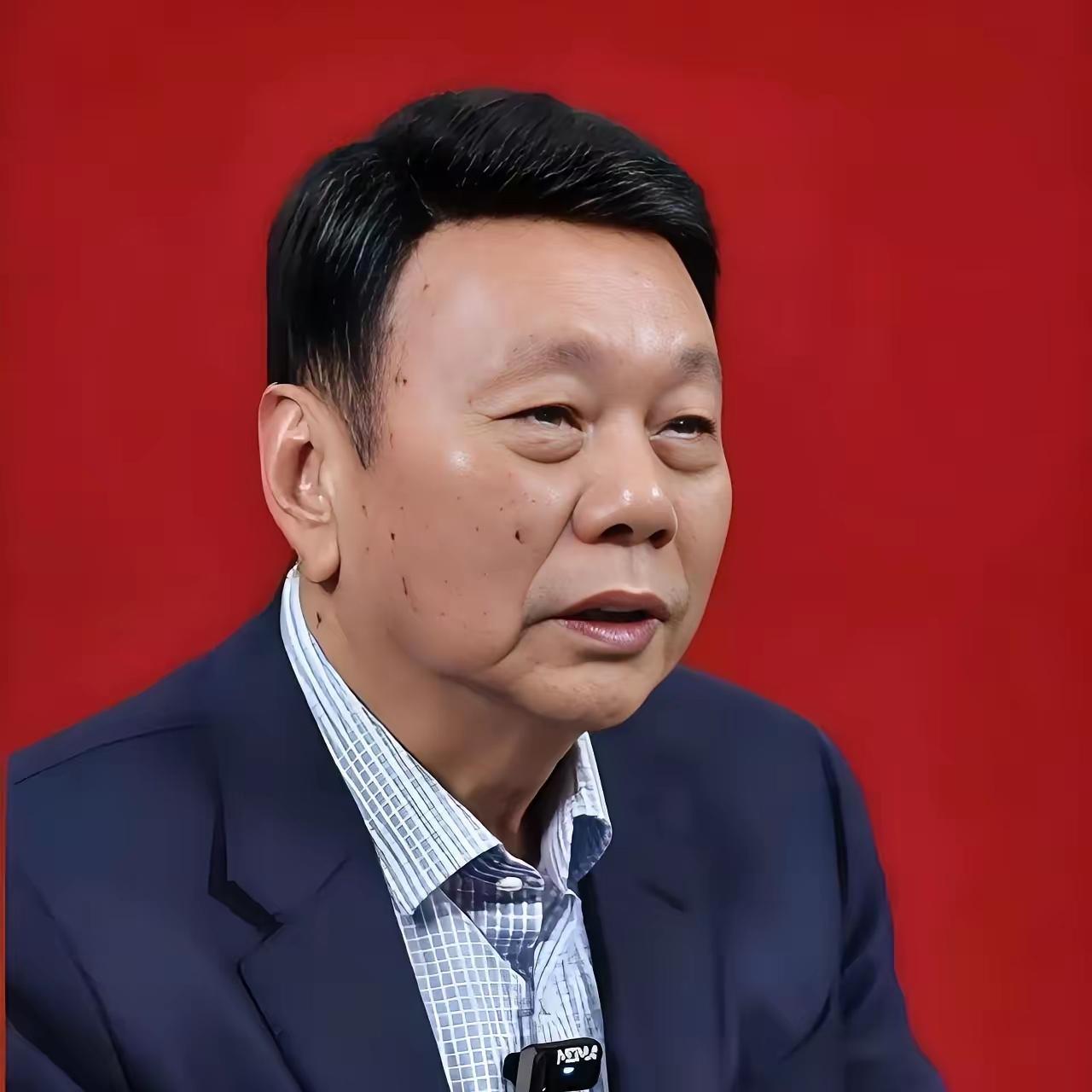 全村人等他破产，他却靠“犯傻”年入80亿

​都说无奸不商。但福建漳州这位老板，