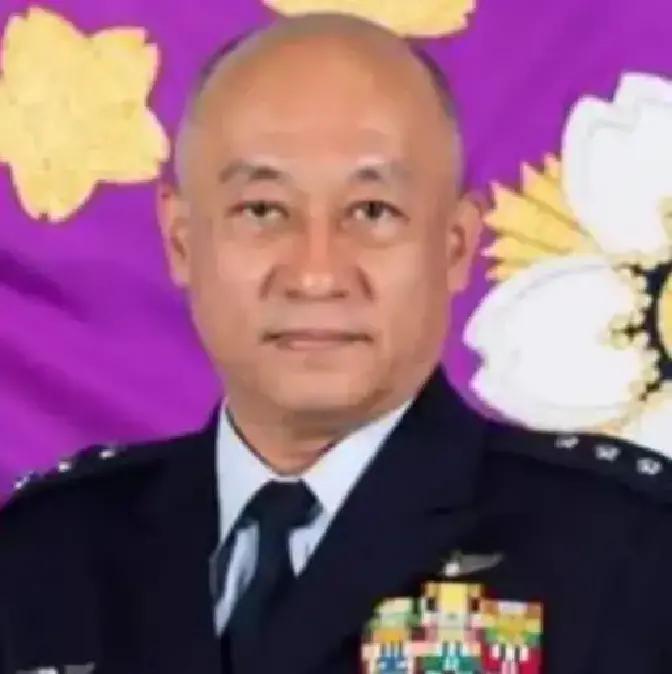 快讯！快讯！
日本自卫队统合司令官、海军大将南云宪一郎说，万一中国和日本像乌克兰