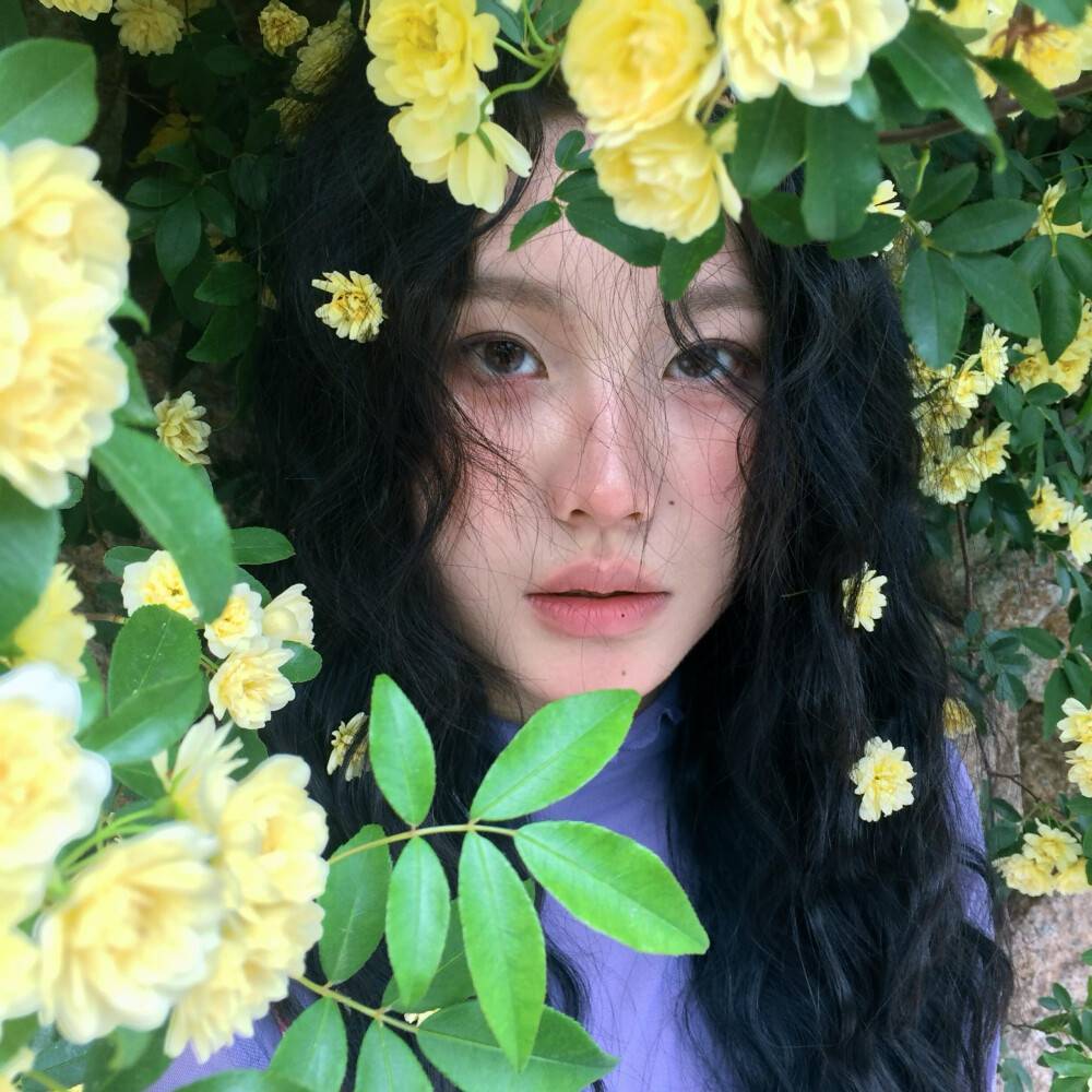 “   没有人关心你快不快乐   所有人都会看你有没有用”