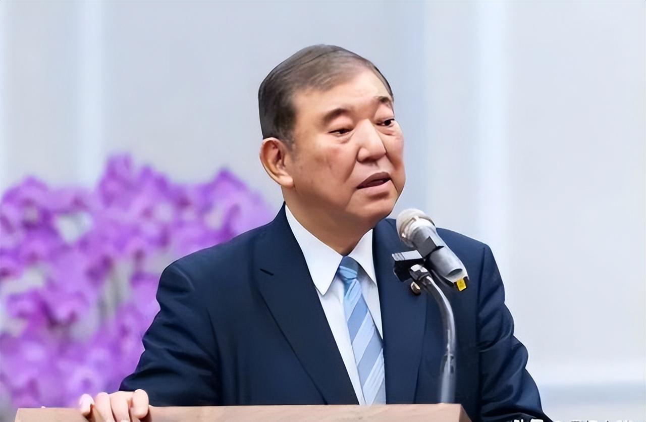 日本这回不演“好盟友”了。关税刀架在脖子上，石破茂在电视上摊牌：对美谈判的目标—