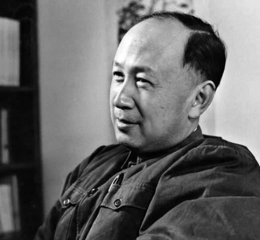 20年前的一天，大夫问钱学森：“100-7=？”钱学森脱口而出93。大夫继续问：