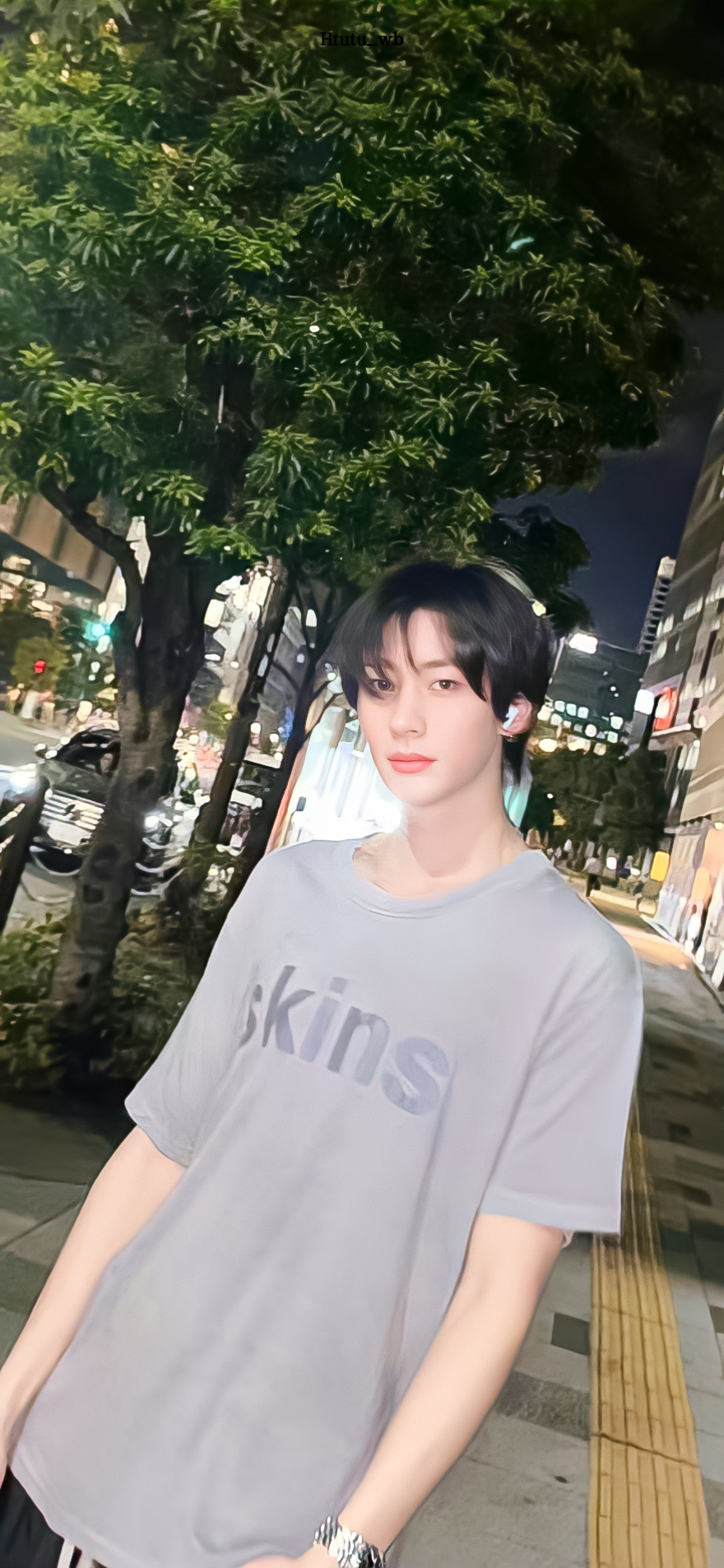 李灿荣anton壁纸来啦～🥞🥯🧇 