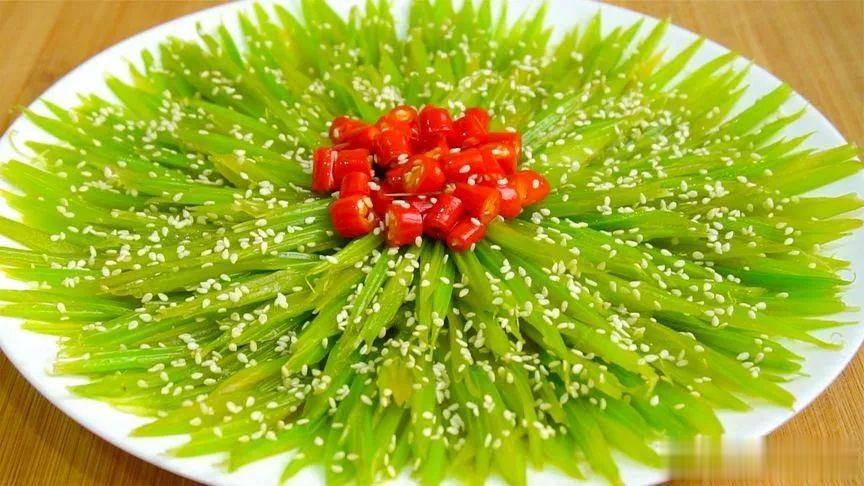 入秋，10斤莲藕不如1斤它，现大量上市，多吃滋养润肺，呼吸顺畅
秋天是养肺的季节