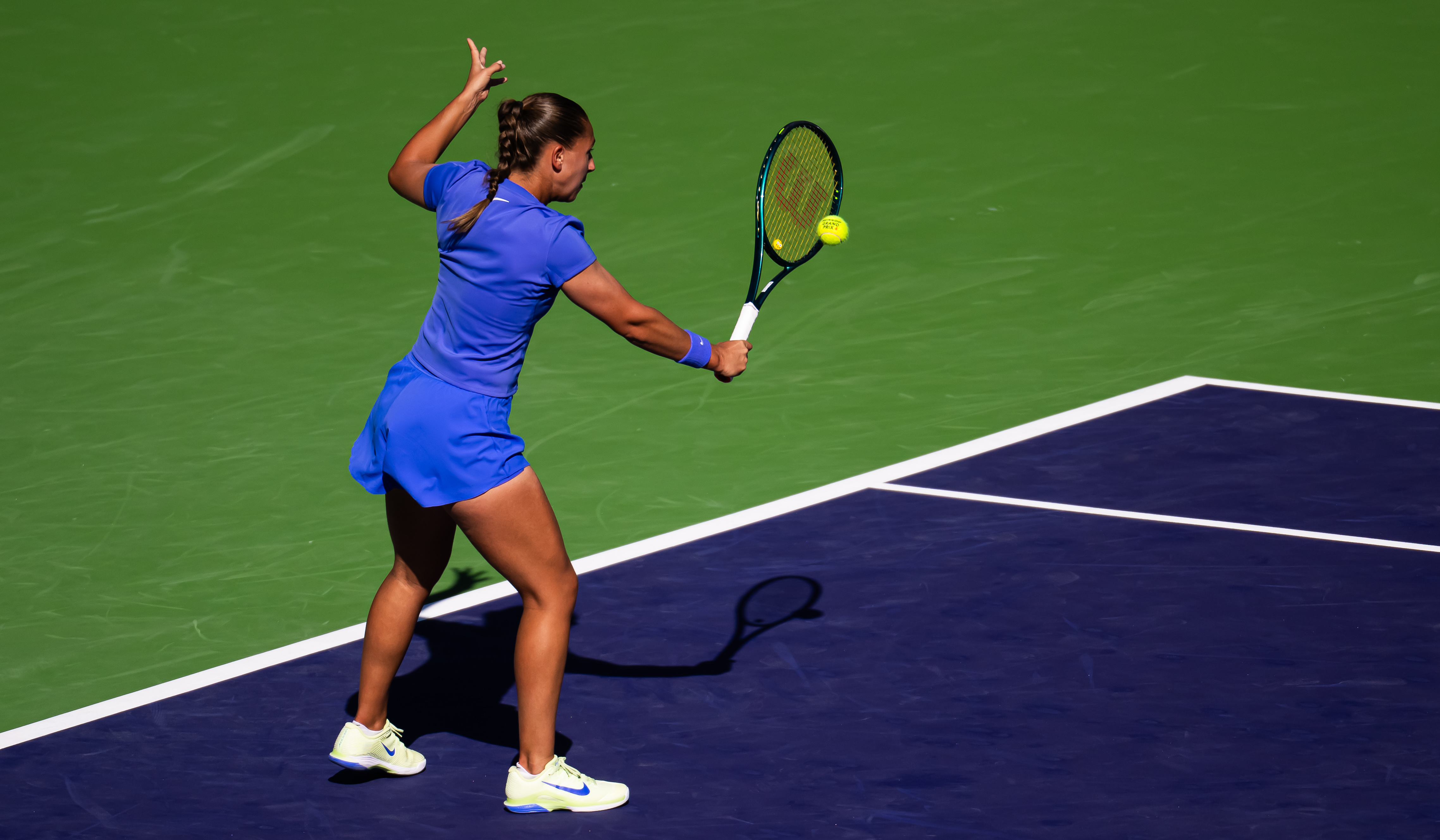 第一盘👉 帕里 6-3第二盘👉 大威廉姆斯 7-6(4)比赛进入决胜盘，谁会