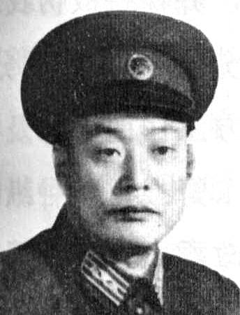 王寄松（1916—2004），是曾希圣的机要秘书，浙江嵊县人。
 
他早年在上海