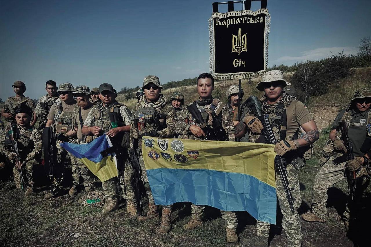 乌克兰武装部队外籍兵役协调部副主任米列夫斯基接受《顿巴斯真相》采访时透露，先后有