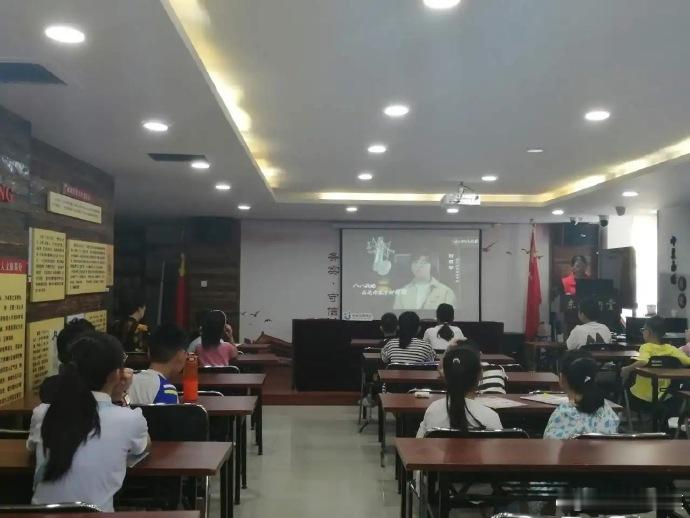 在温州有一种温暖叫网下邻居 从几个微信群到上千个群，万名邻居互帮互助，“隔壁邻舍