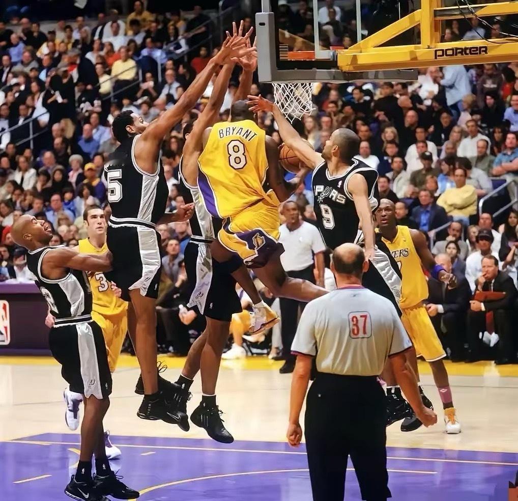 不是每一次努力都会有收获，但是，每一次收获都必须努力。不要辜负自己，你比想象中美