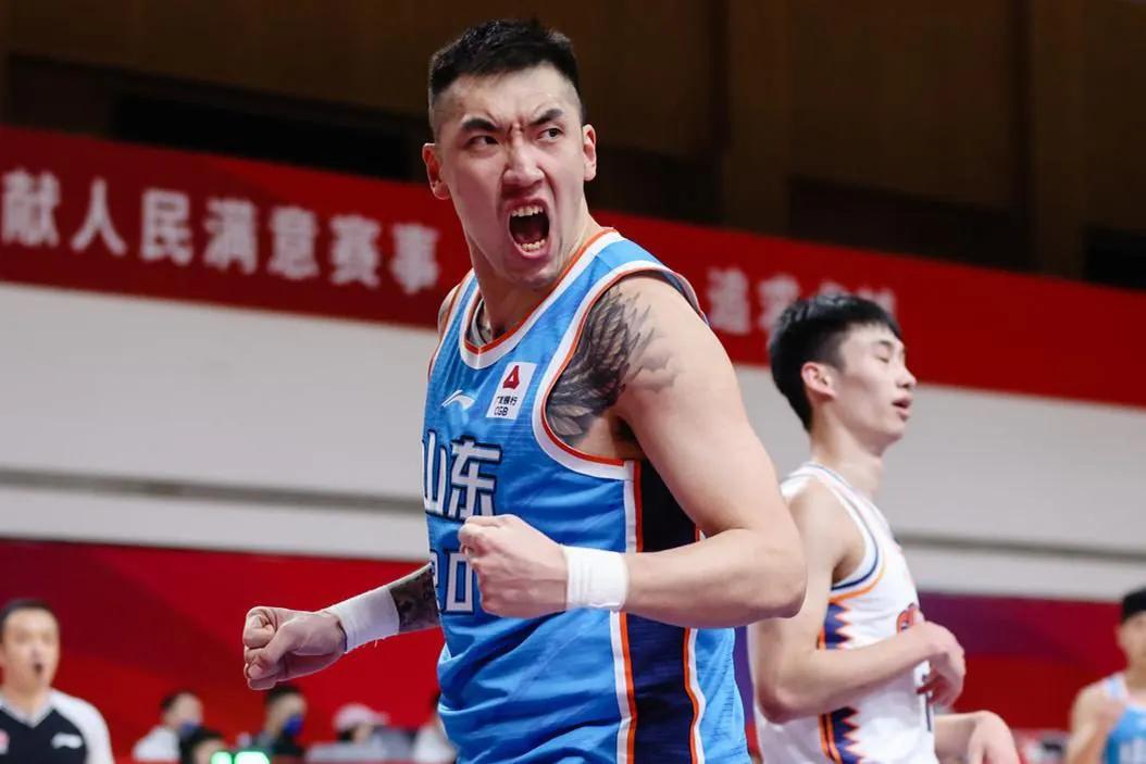 一个山东高速男篮的主教练位子，让球迷操碎了心。
山东高速男篮开局一败涂地，主教练