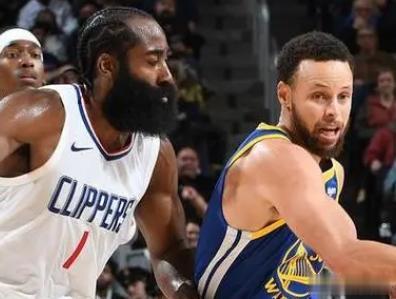 北京时间12月3日5点，NBA常规赛快船队主场迎战勇士队，这是两队背靠背连续交锋