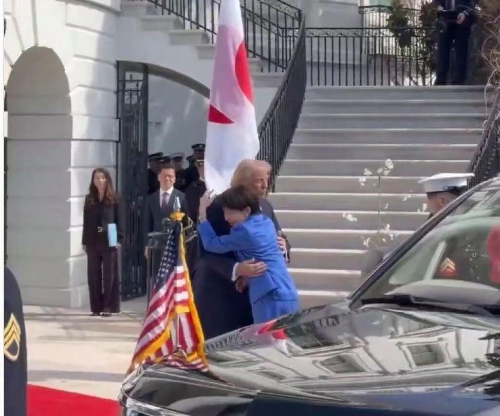 这些照片是怎么拍摄的？从那里发出来的？为什么发出来？估计是美国的新闻媒体故意为之