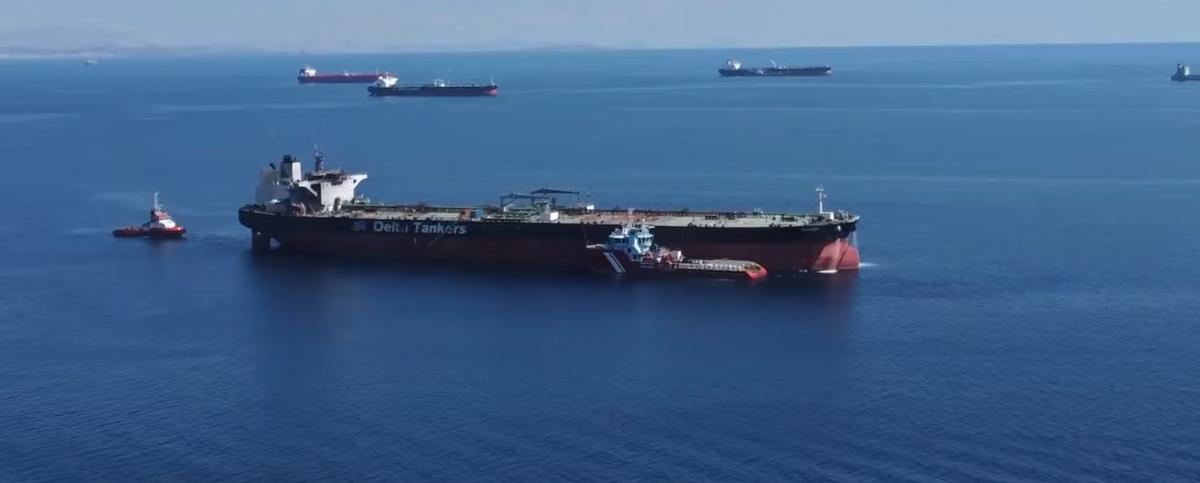红海如今堪称全球最“高危”海域，沙特油轮接连被导弹追着打、航运保险价格翻倍、各国