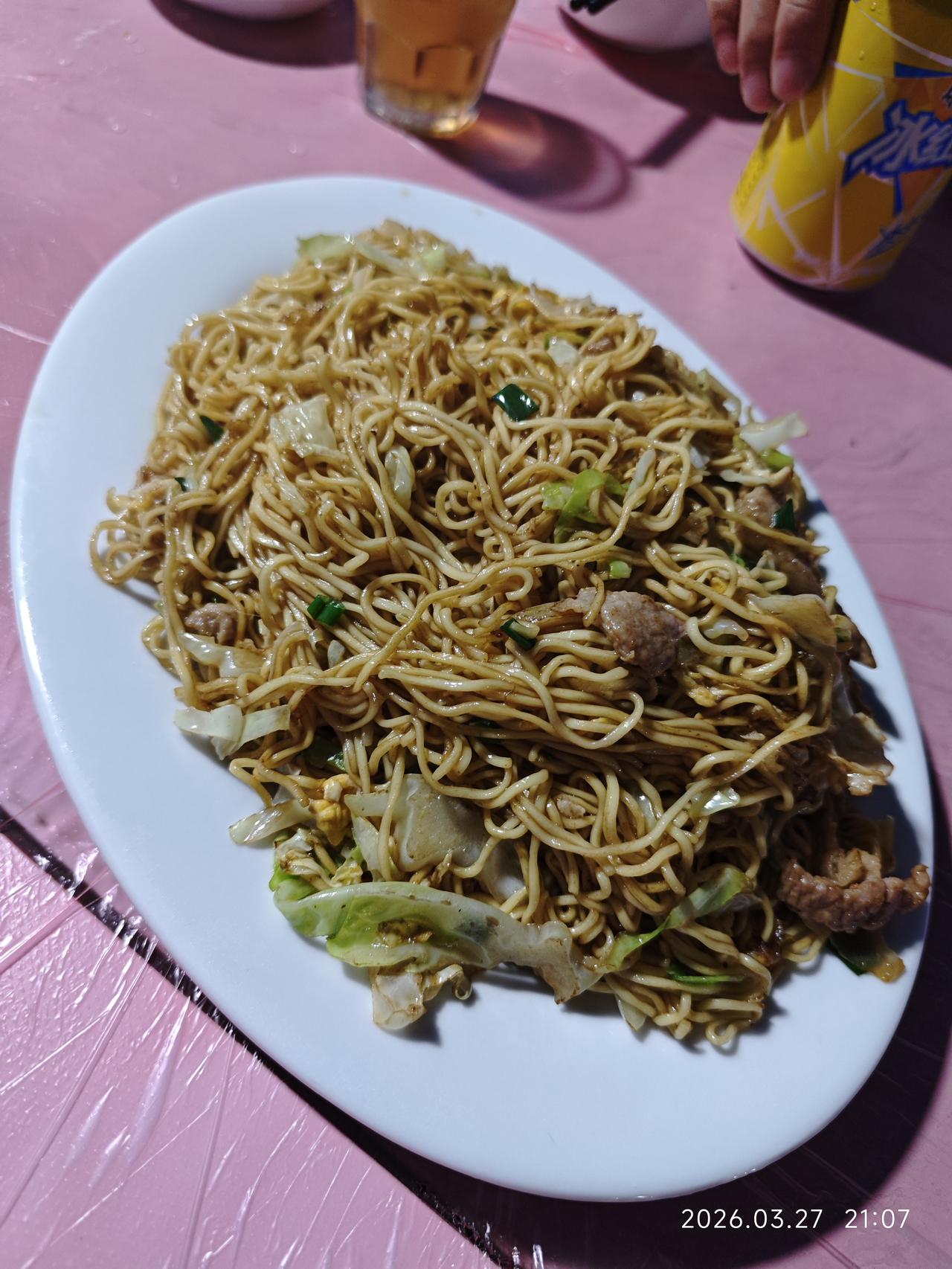 潮州沙溪和鼓浪屿的物价对比

上午在鼓浪屿吃的沙茶面35元
晚上回来在沙溪吃的炒